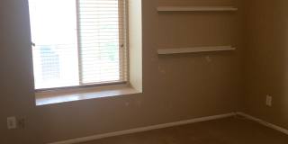 909 East Lodge Drive Gallery 9