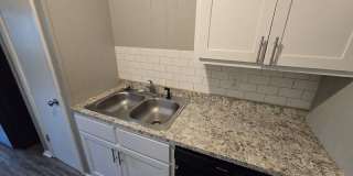 1001 Wright St Gallery 6