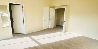 LA JOLLA VILLAGE LIVING! SPACIOUS 3BD/2.5BA TOWNHOME AVAILABLE JUNE for $4,795/mo! Gallery 20
