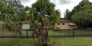 7025 SW 71st Ct Gallery 1