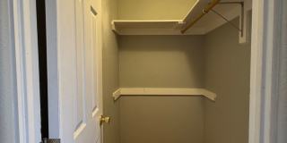 726 W. Manhattan Avenue Unit B - Studio Apartment Gallery 15