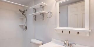 Beautiful and cozy 1BR Townhome in Green Valley Gallery 18