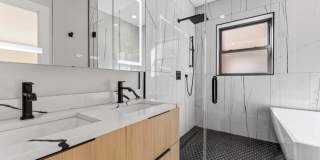7516 North Eastlake Ter. Gallery 2
