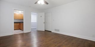 3727 N Pine Grove Ave 3727 N Pine Grove Ave Gallery 3