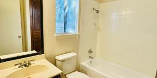 Ground Floor 1BR Condo with Private Yard in South Austin Gallery 36