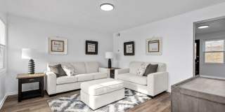 3BR Townhome for Rent - with Central Air!! Gallery 1