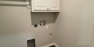 NOW PRE-LEASING FOR AUGUST MOVE-IN - 3B/3.5B/2G TOWNHOME NOW PRE-LEASING FOR AUGUST MOVE-IN - 3B/3.5B/2G TOWNHOME Gallery 10