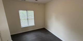 Beautiful End-unit townhome in university with Primary bedroom on 1st floor Gallery 26