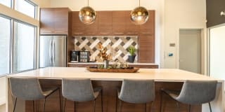 Axio 8400 Gallery 18