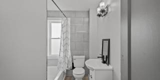 Stunning 3 bedroom home in Carrick available August 15! Gallery 3