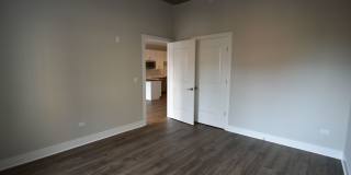 3833 N Broadway Gallery 241