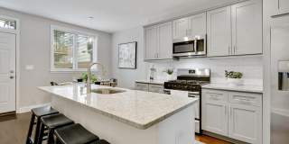 413 S EAST Avenue Gallery 6