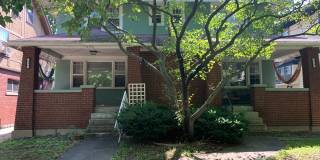 3 Bedroom Duplex on a Brick Cul-de-sac, Blocks From Eastown and Cherry Hill! Gallery 2