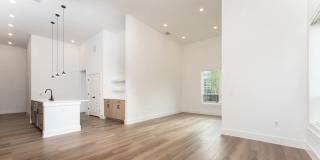 Lyle Apartments Gallery 77