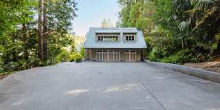 Custom Built Bainbridge Island Waterfront Home with Dock Gallery 51