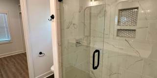 3 Bedroom House with Privacy Fence Gallery 18