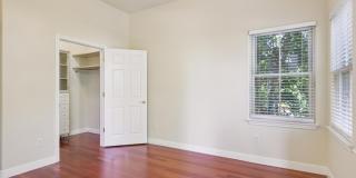 435 Sheridan Avenue Gallery 31