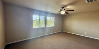 Charming 4 Bedroom Home in Springlake Gallery 38