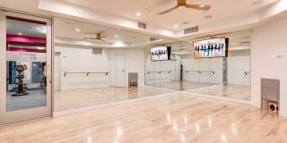 MODERNO Metro Luxury Living Gallery 7