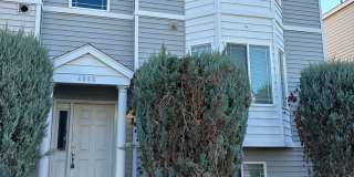 Spacious 2 bed/2.5 bath with bonus room townhome off Road 68 Gallery 1