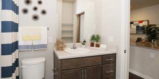 Overlook Exchange Gallery 9