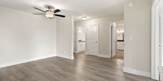 Parkway Plaza Apartments Gallery 24