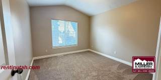 Beautiful townhouse in The Cottages at 9th! Beautiful townhouse in The Cottages at 9th! Gallery 12