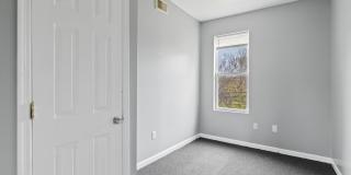 1209 DUKELAND Street Gallery 10