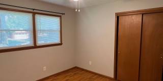 Well-Maintained 3 Bed / 2 Bath near Mercy Hospital Gallery 13