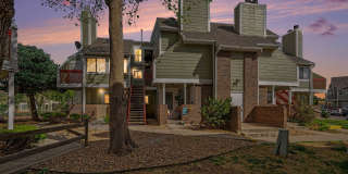 Charming Top-Floor Studio in Aurora with Private Patio & In-Unit Laundry Gallery 21