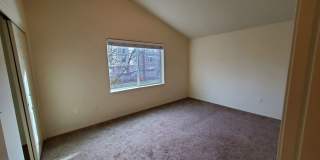 Great Location! 2 Bed 2 Bath Townhouse Style Condo! Open Concept! Laminate Floors Throughout Main! Gallery 16