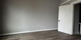 Cozy Modern Updated 3 Bedroom Townhome w/ Stainless Steel Gallery 14