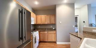 CHARMING FURNISHED 3BD/2BA CONDO W/ 2-CAR GARAGE! NEW FLOORING! Gallery 8