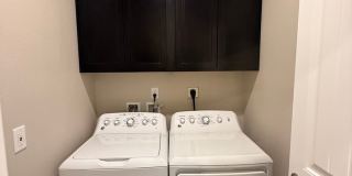 Fully Furnished 4 Bedroom 3 Bathroom Home Gallery 8
