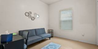 3115 North Grand Avenue Gallery 5