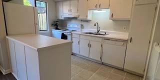 Spacious 3-Bedroom Condo with Lake Access in Point Arcadia – Updated Interiors & Prime Columbia Location | $1,650/mo Gallery 7