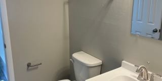 1008 Claremont Avenue Gallery 10