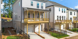 114 Stonehouse Drive Gallery 36