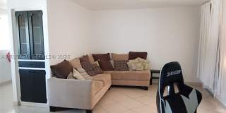 1110 N 16 Ave Gallery 7