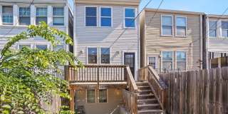 1529 ISHERWOOD Street NE Gallery 29