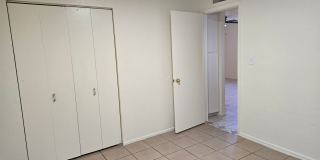 Cozy 2 Bed, 1 Bath in a duplex in Phoenix Gallery 13