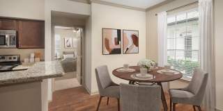 Hadley Midtown Gallery 30