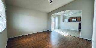 3 bed 2 bath 1400 sq ft home Gallery 21