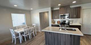 Charming 4 Bd, 2.5 bath in spacious home! Gallery 5