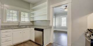 6/3 *West Campus* Walk to UT 6/3 *West Campus* Walk to UT Gallery 11