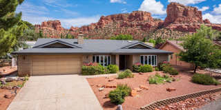 Gorgeous, modern, remodeled, unfurnished, with pool and spa Gallery 1