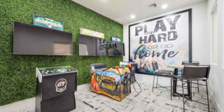 Zone Luxe Apartments Gallery 4