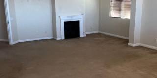 Spacious 4BR House in Riverside Gallery 26