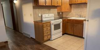 Waterfront! Sunset views! 3 bdrms! Attached garage! Private driveway! Gallery 8