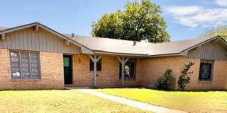 Well maintained house in great neighborhood!! Available Now! Gallery 1